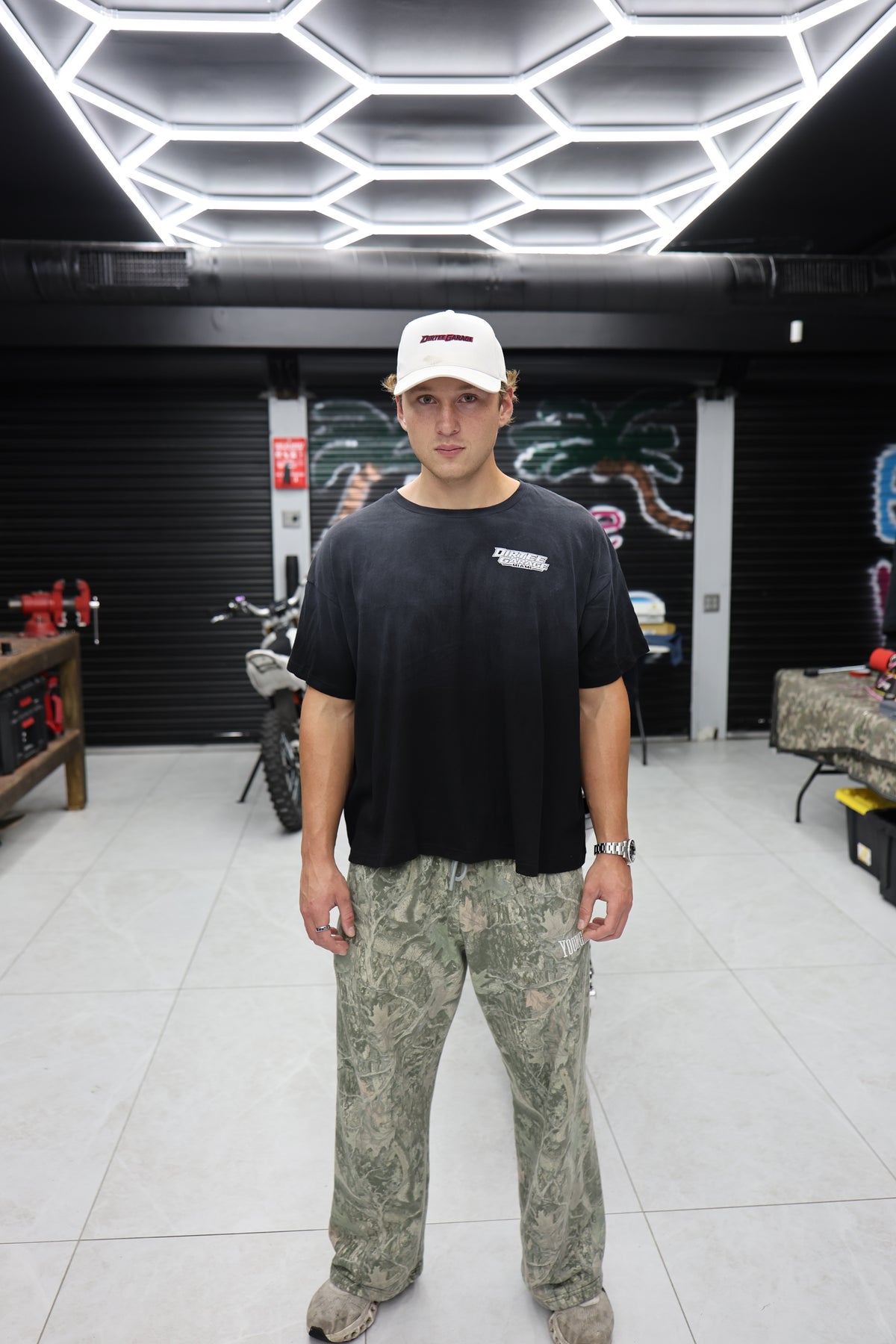 Somebody come look at this Short sleeve